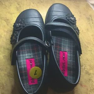 school girls shoes. brand=rachel shoes size=1 in kids.